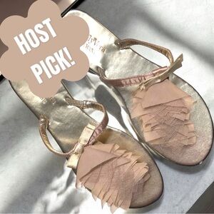 SIMPLY VERA Gold & Champagne Sandals,by Vera Wang! Very Good Condition! SZ 8 1/2